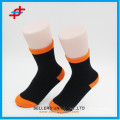 Calcetín del deporte del algodón del adolescente / calcetines de encargo del deporte del logotipo para el bulto
